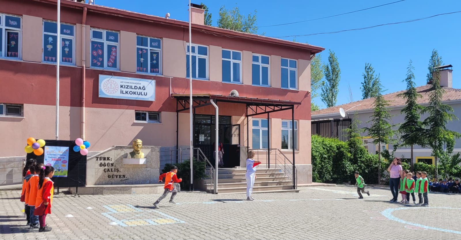 KIZILDAĞ  İLKOKULU’NDA  GELENEKSEL  ÇOCUK  OYUNLARI  ŞENLİĞİ